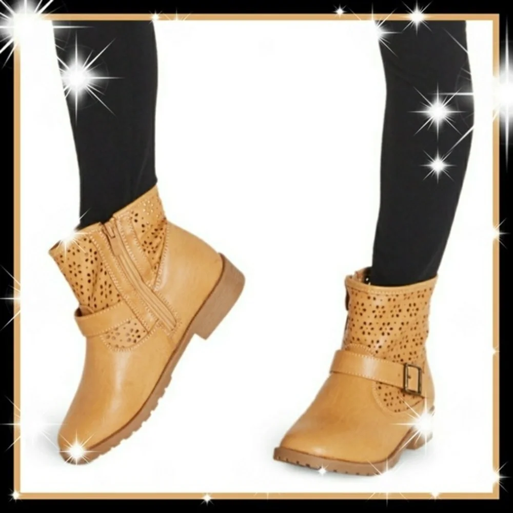 Fabkids ✦ Buckle Booties ✦ Tan Faux Suede Floral Cutouts Zip Ankle Support Sz 5